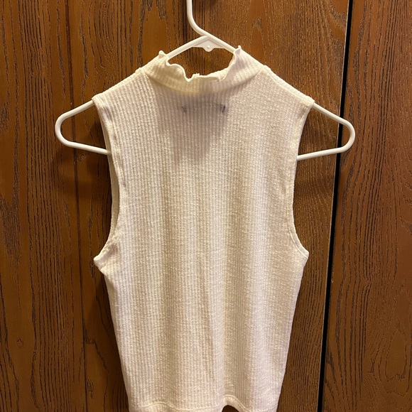 Short blouse - Picture 2 of 2